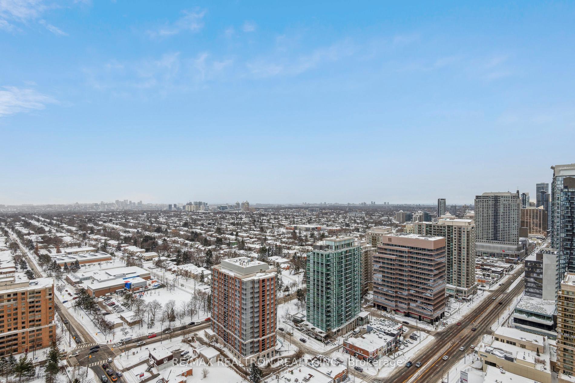 2 Bedrooms Condo at 75 Canterbury, Toronto For sale