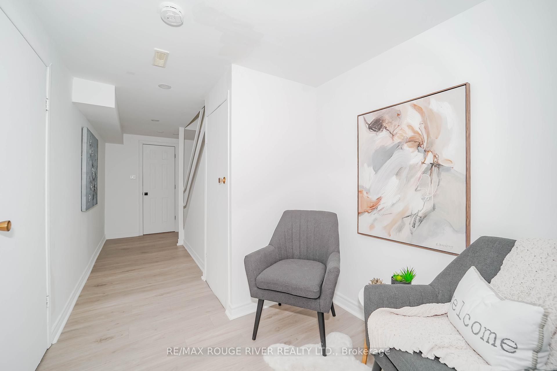 3 Bedrooms Condo at 100 Bridletowne, Toronto For sale