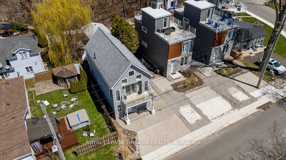 387 FRONT Street