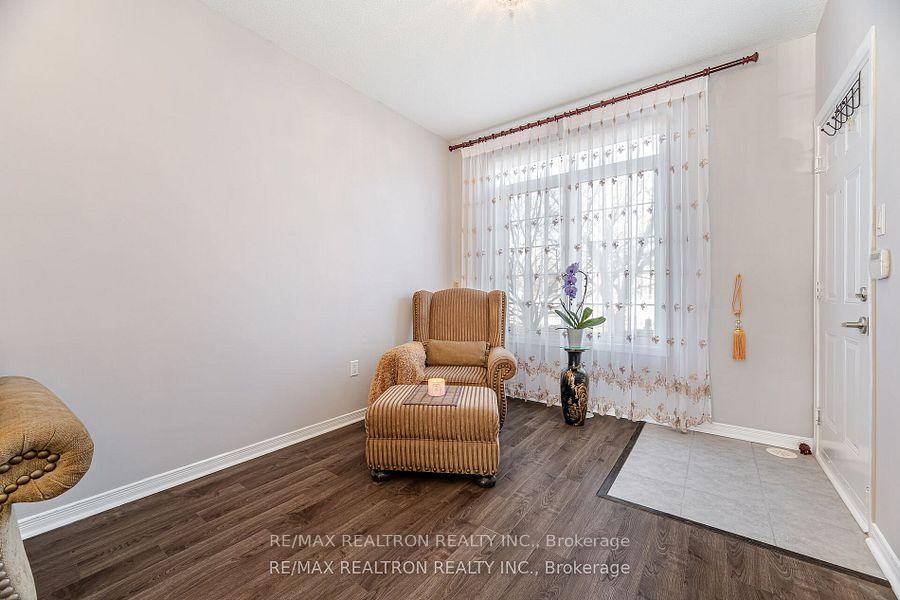 3 Bedrooms Condo at 4711 Kingston,  Toronto For sale