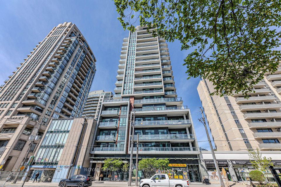 1486 Bathurst Street