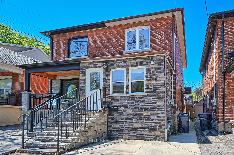 16 Chambers Avenue, Toronto, ON M6N 3L9