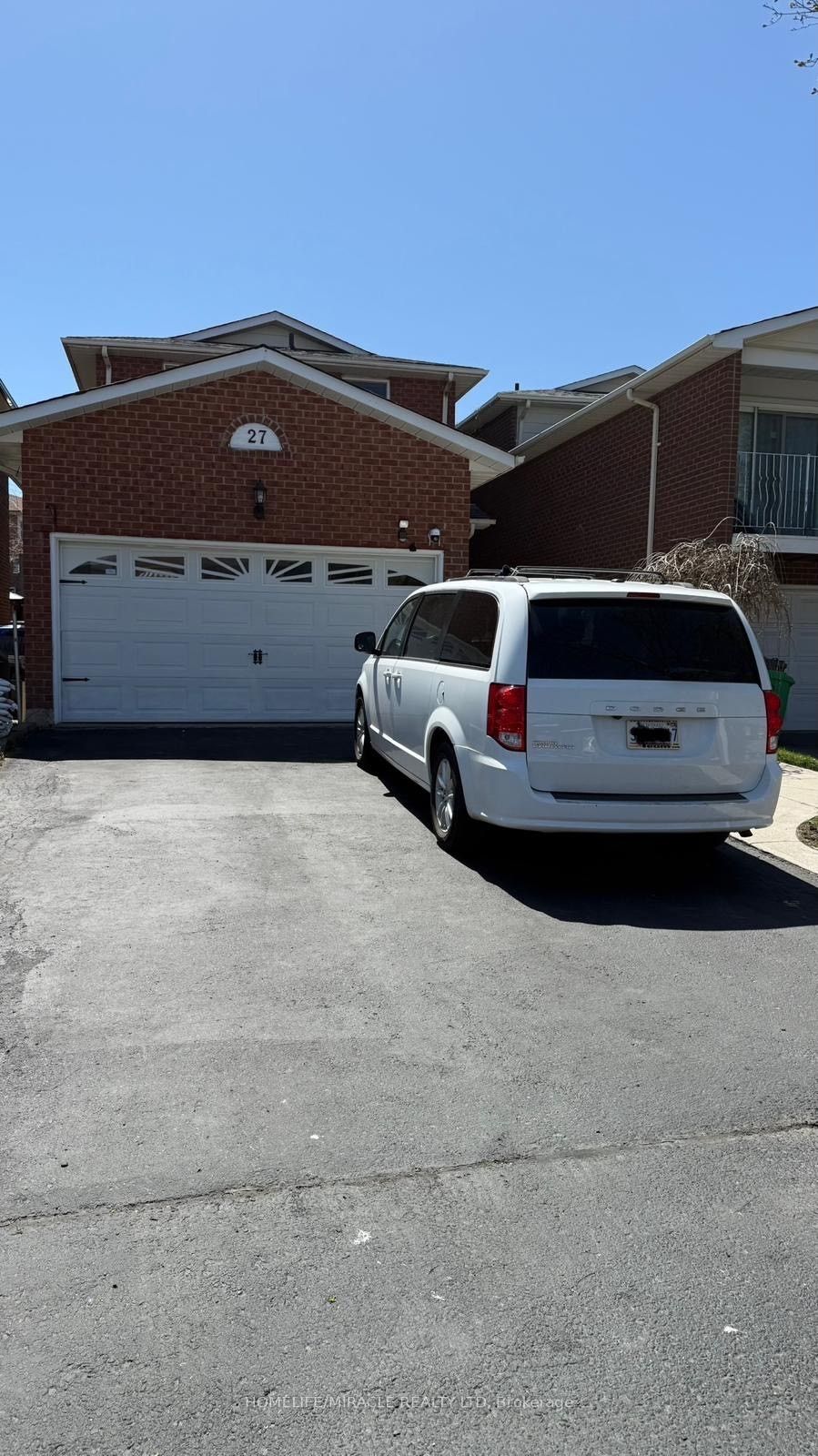27 Deerpark Crescent, Brampton, ON L6X 2T6