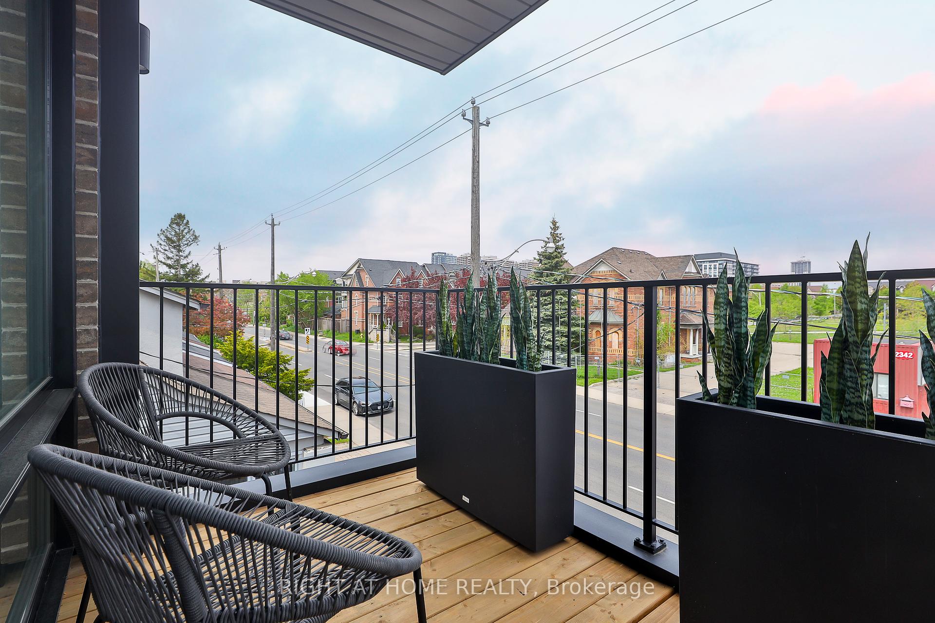 2 Bedrooms Condo at 2343 Gerrard, Toronto For sale