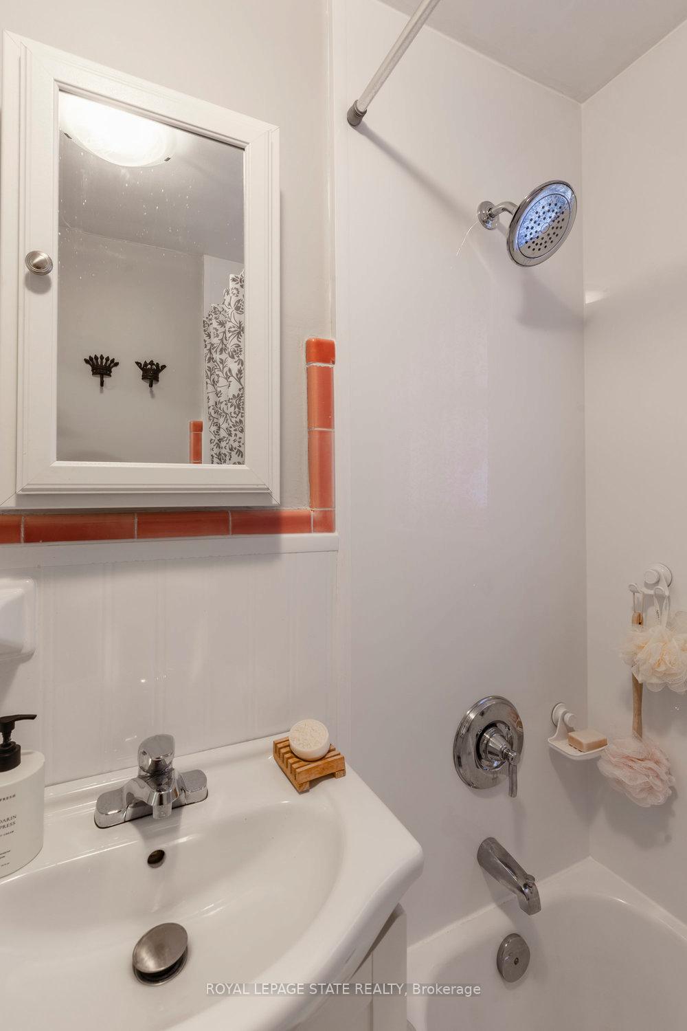 1 Bedroom Co-op at 2 Stroud, Hamilton For sale