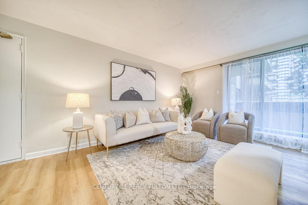 1 Bedroom Condo at 921 Midland, Toronto For sale