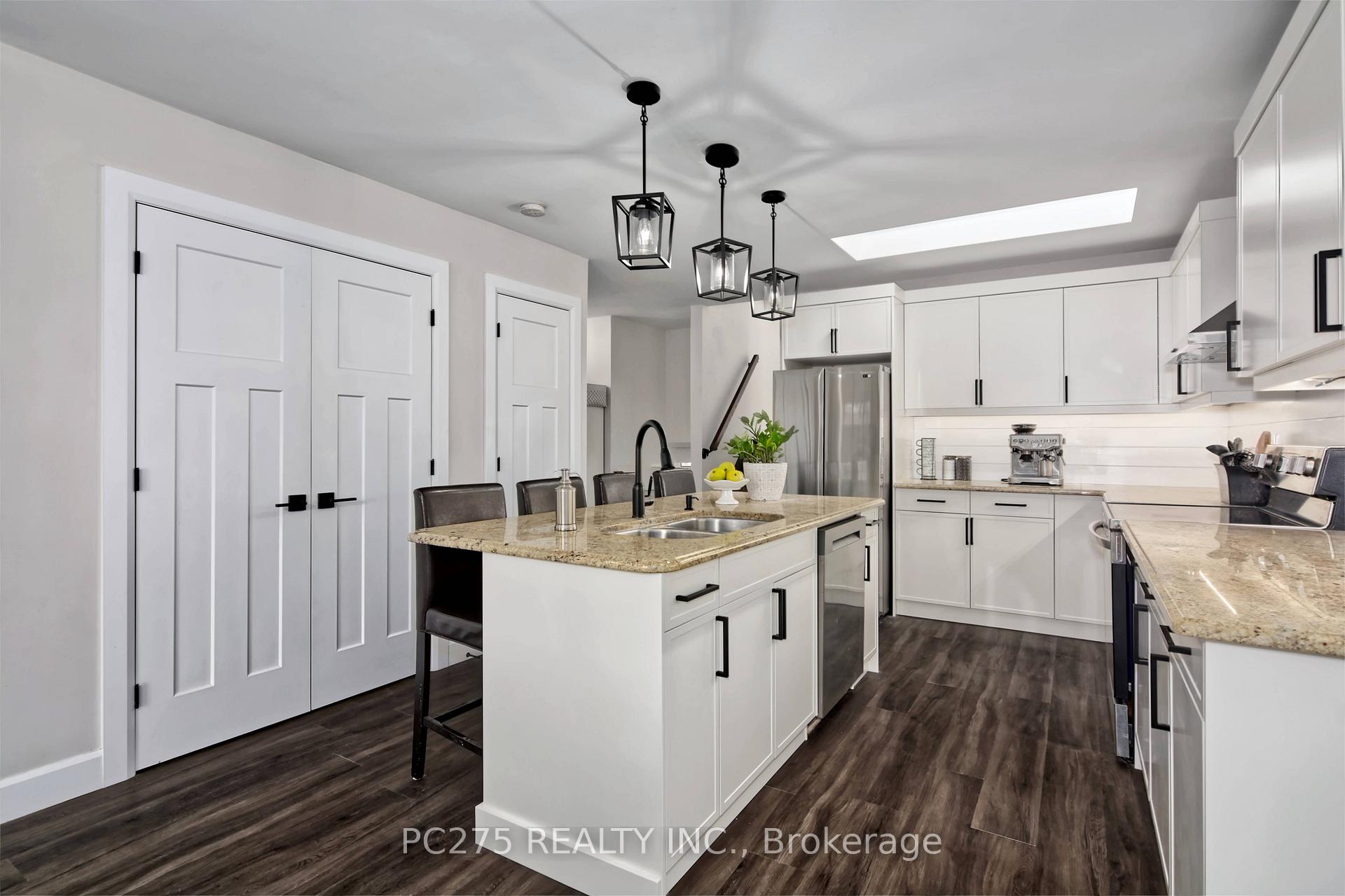46 Dell Drive, Strathroy-Caradoc, ON N7G 4B6