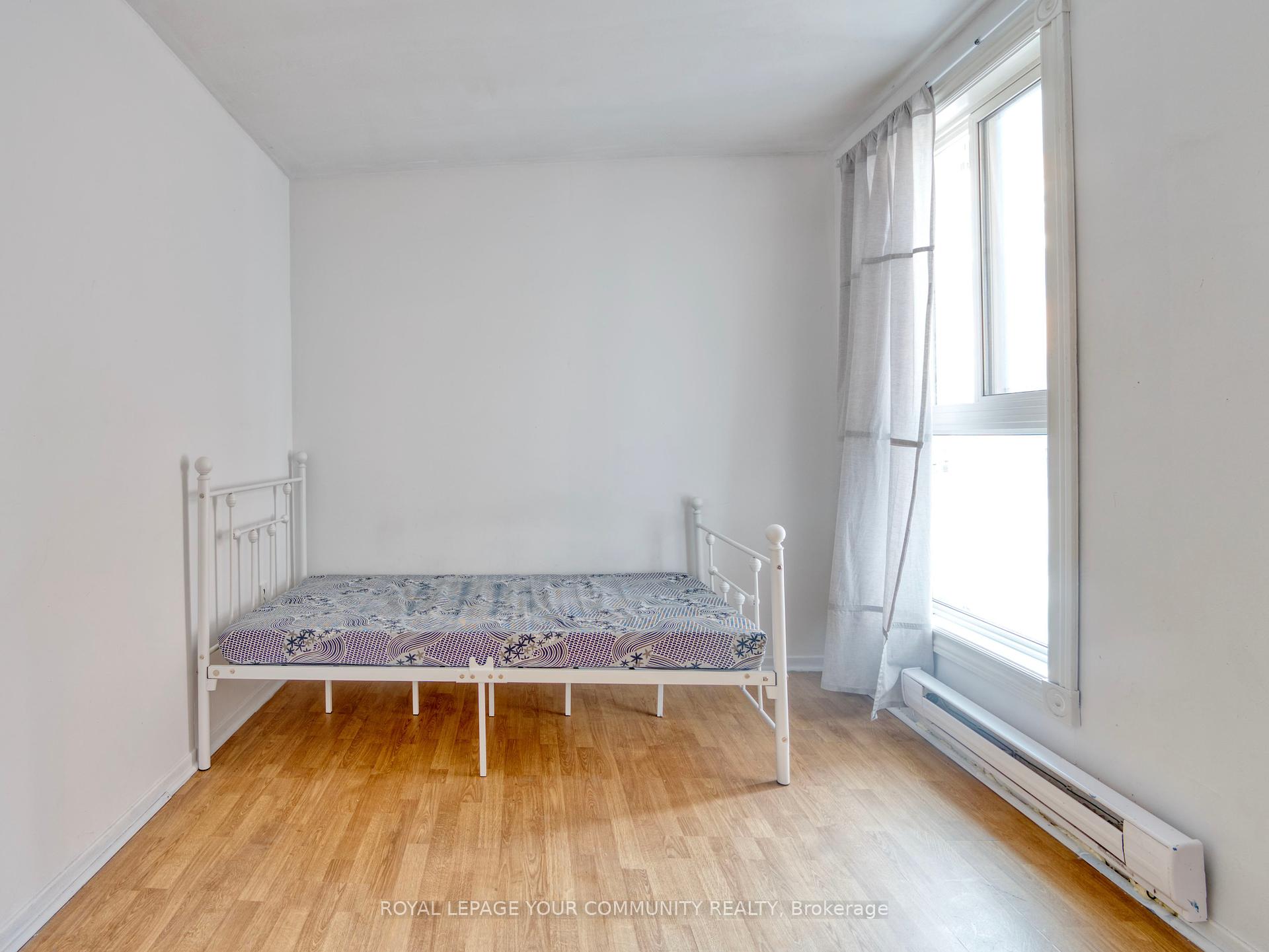 3 Bedrooms Condo at 100 Mornelle, Toronto For sale
