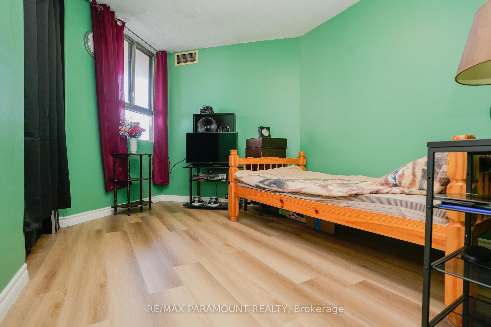 3 Bedrooms Condo at 234 Albion,  Toronto For sale
