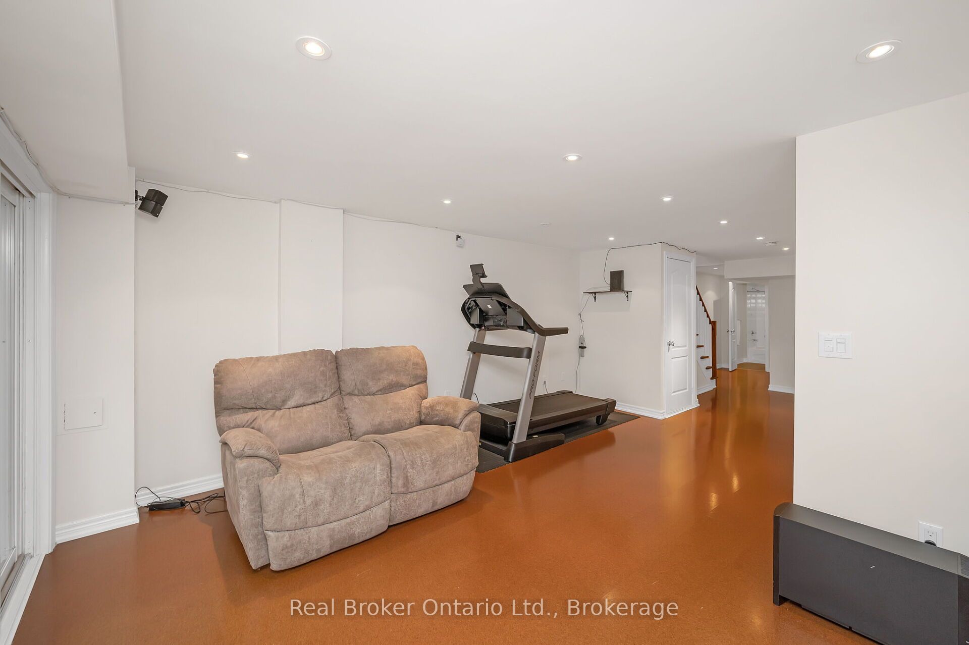 710 Spring Gardens Road, #98