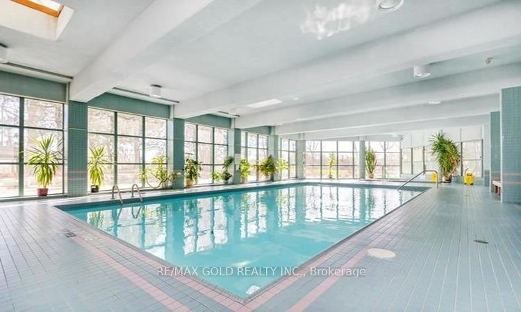 3 Bedrooms Condo at 4460 Tucana, Mississauga For sale