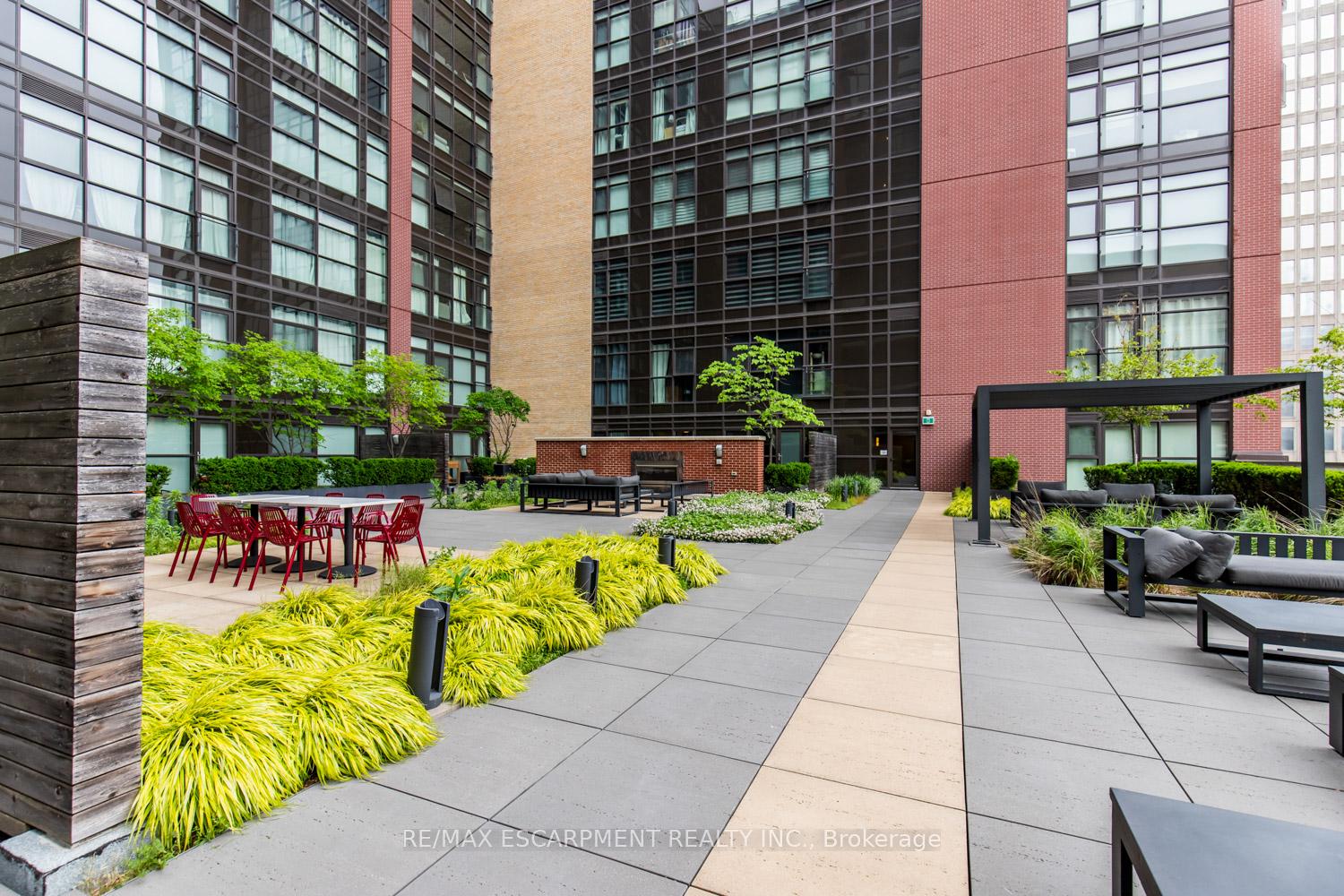 1 Bedroom Condo at 112 King,  Hamilton For sale