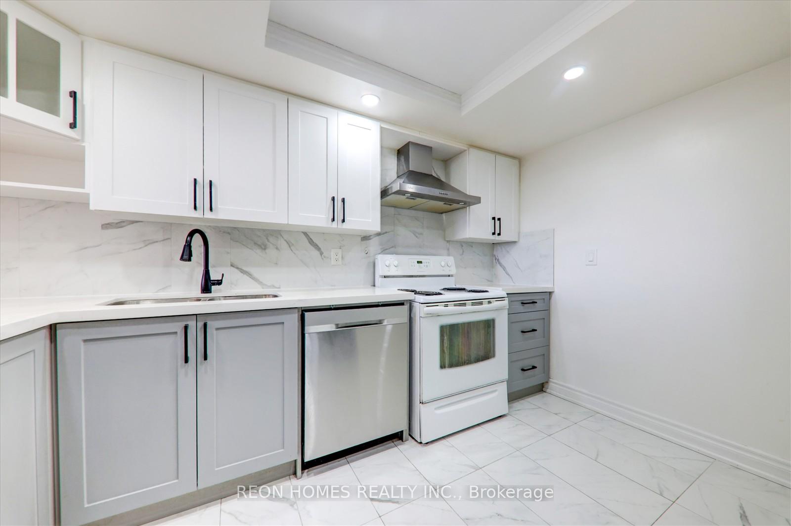 3 Bedrooms Condo at 2466 Eglinton, Toronto For sale