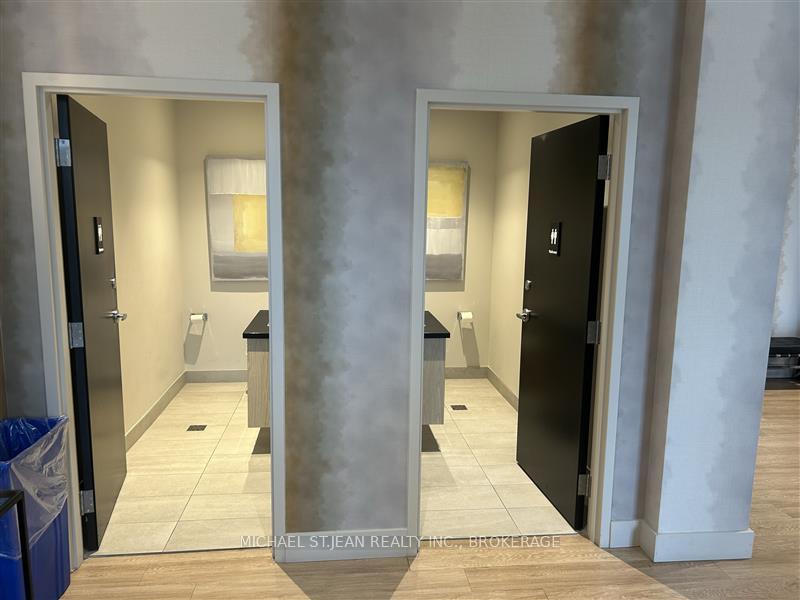 2 Bedrooms Condo at 2750 King,  Hamilton For sale
