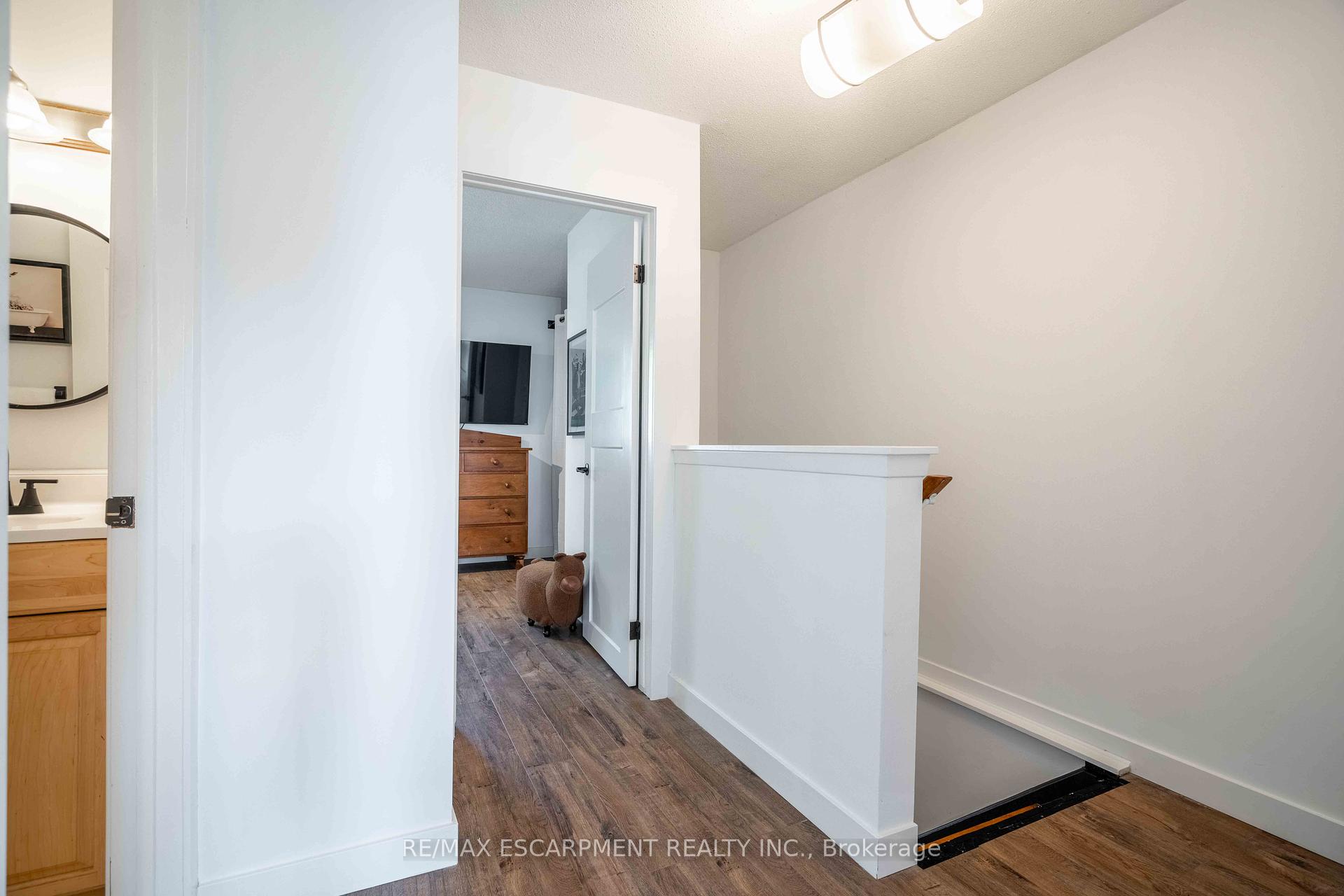 3 Bedrooms Condo at 1190 Upper Ottawa, Hamilton For sale