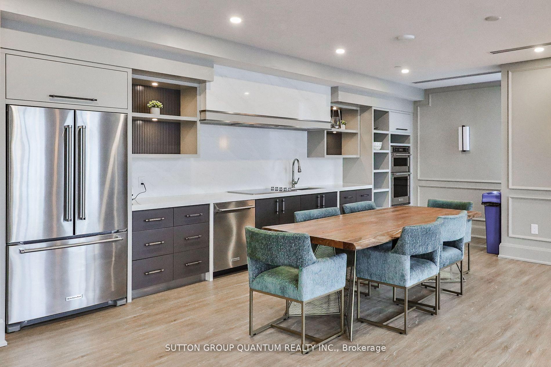 2 Bedrooms Condo at 470 Dundas, Hamilton For sale