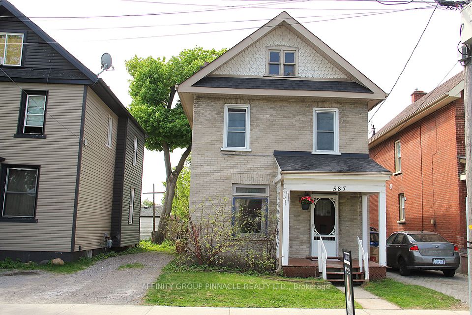 587 Chamberlain