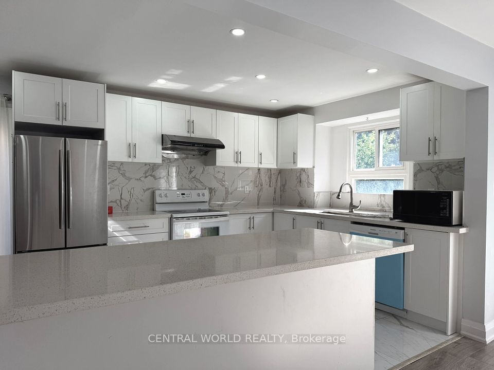 141 Upton Crescent, Markham, ON L3R 3T3