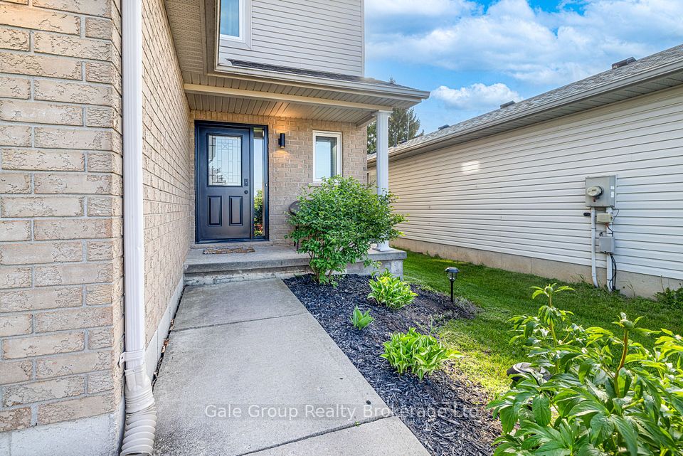 15 CRUSOE Place, Ingersoll, ON N5C 4G2