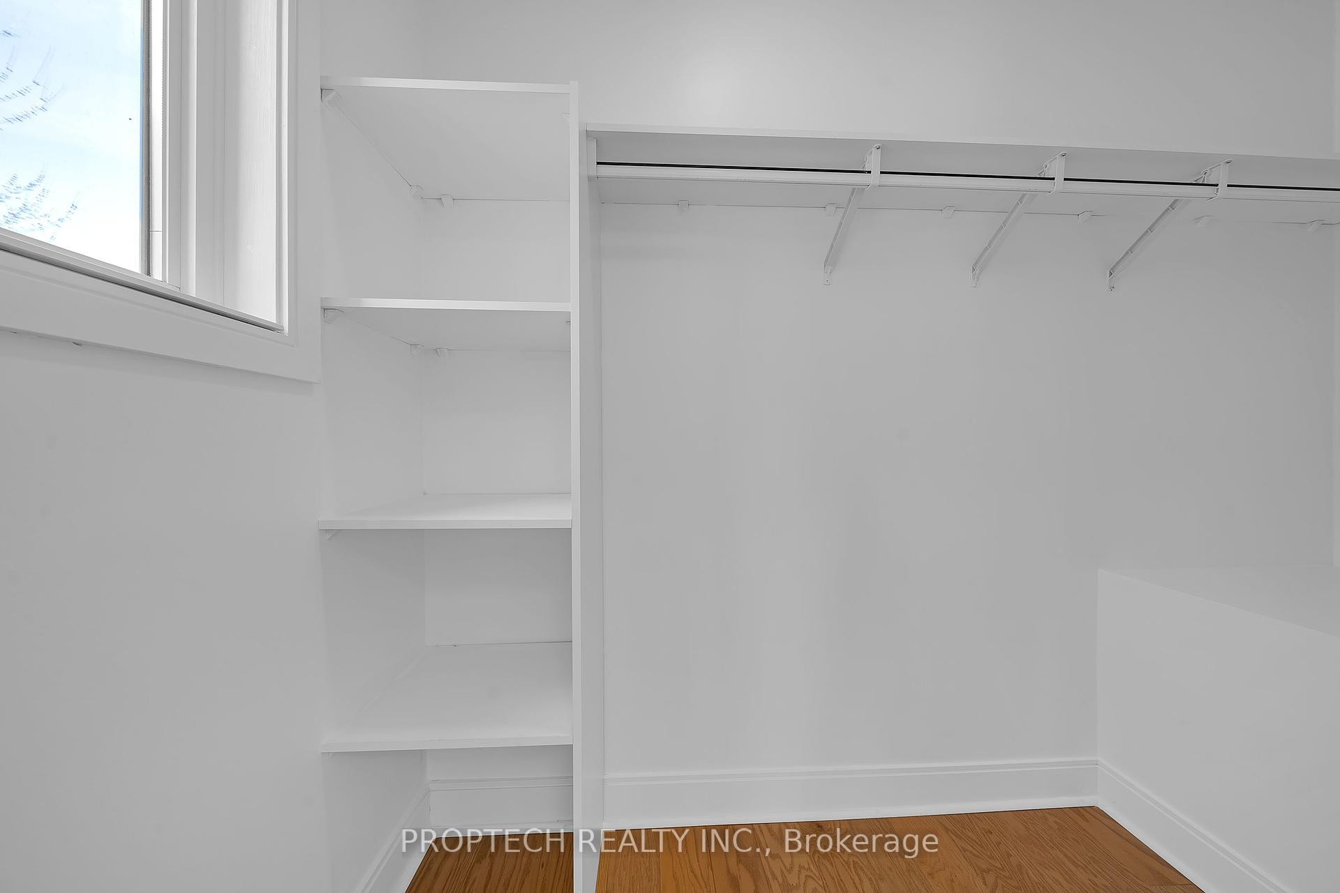 4 Bedrooms Condo at 295 Village Green,  Toronto For sale
