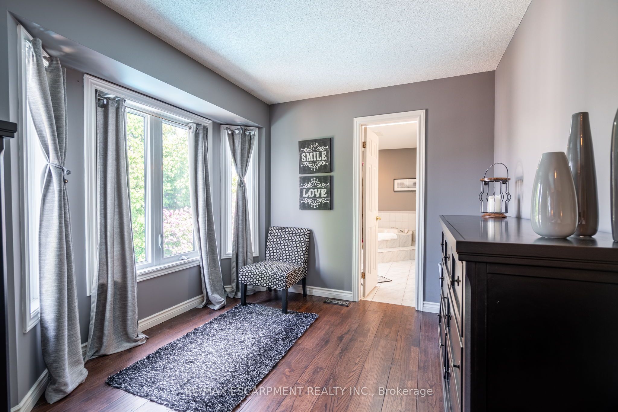2431 Baxter Crescent