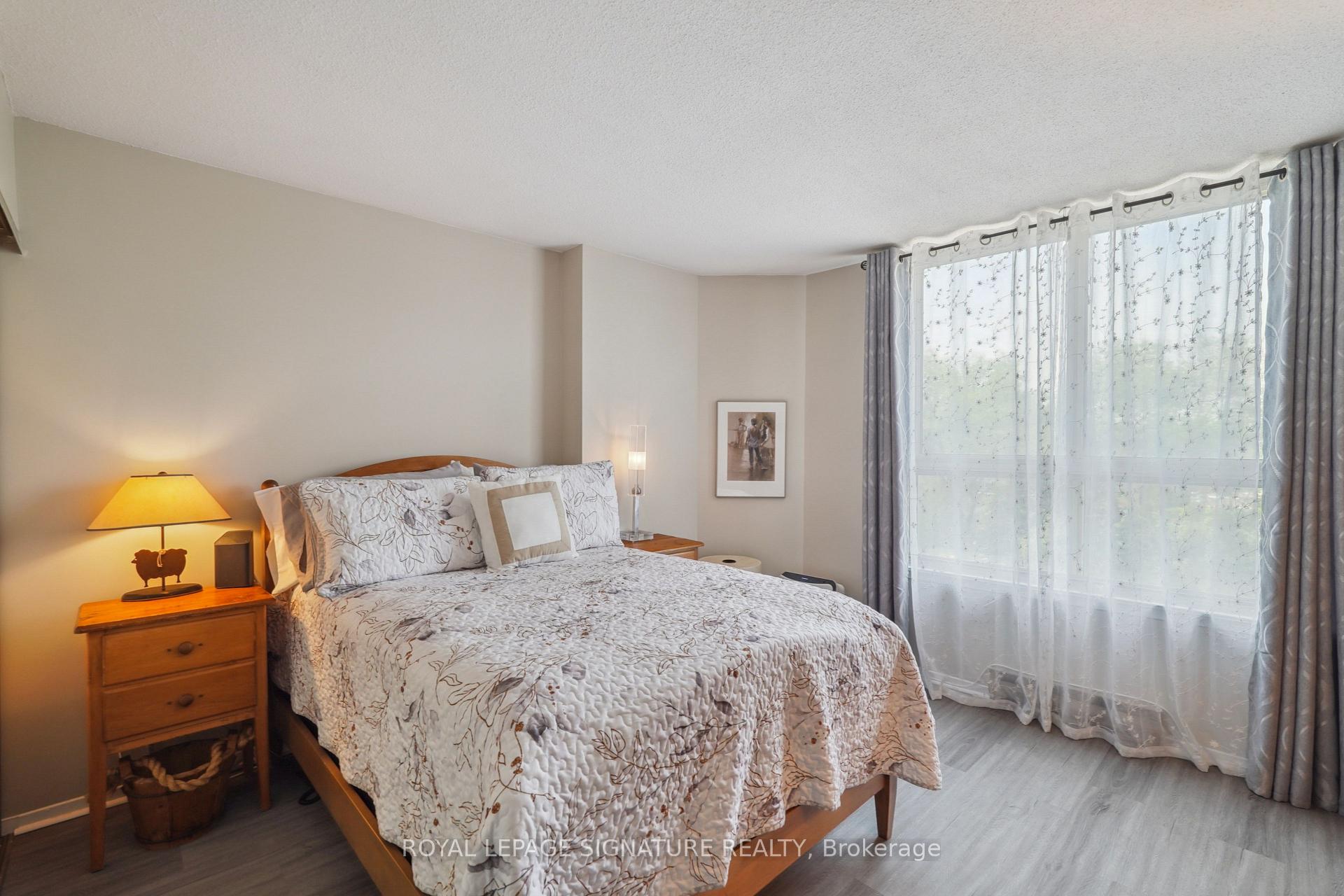 2 Bedrooms Condo at 271 Ridley, Toronto For sale