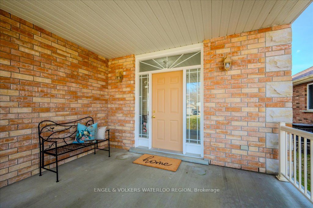 705 Breakwater Crescent
