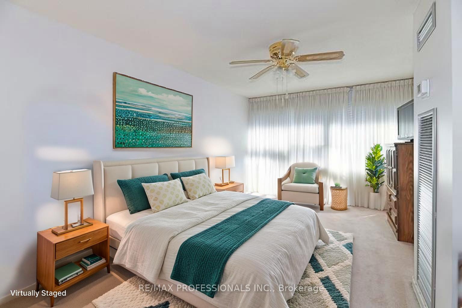 3 Bedrooms Condo at 475 The West Mall, Toronto For sale