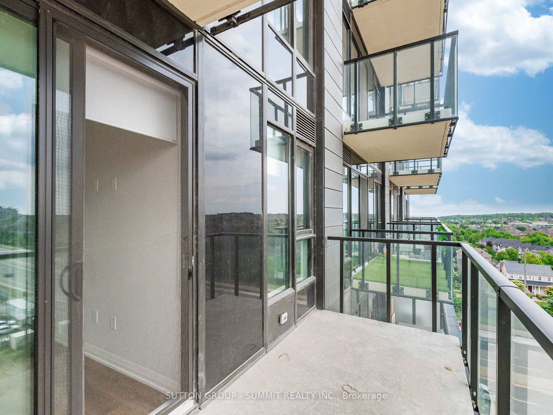 2 Bedrooms Condo at 3006 William Cutmore, Oakville For sale