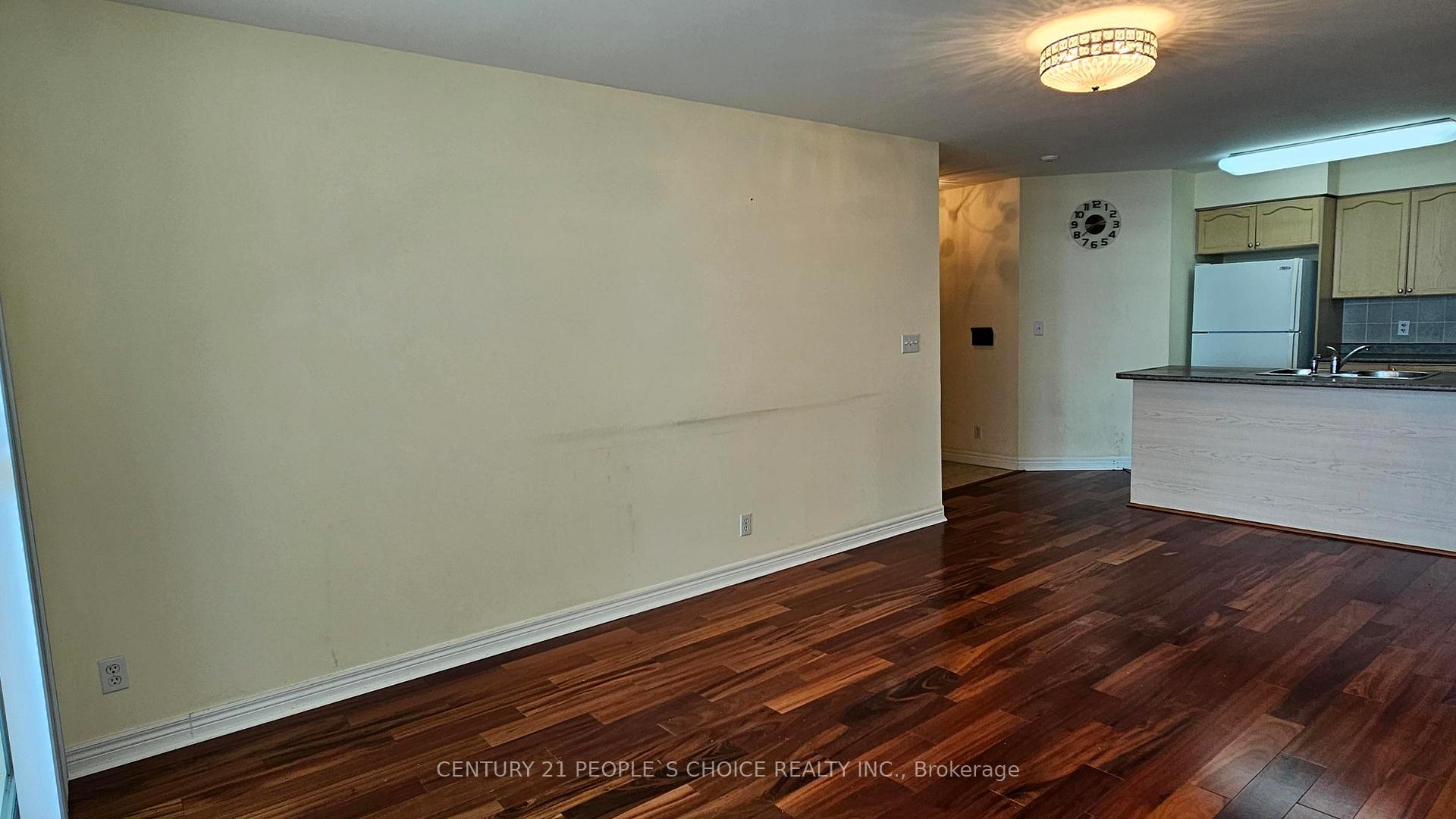 2 Bedrooms Condo at 23 Hollywood, Toronto For sale