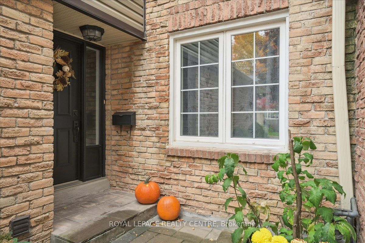 #73 - 2766 Folkway Drive, Mississauga, ON L5L 3M3
