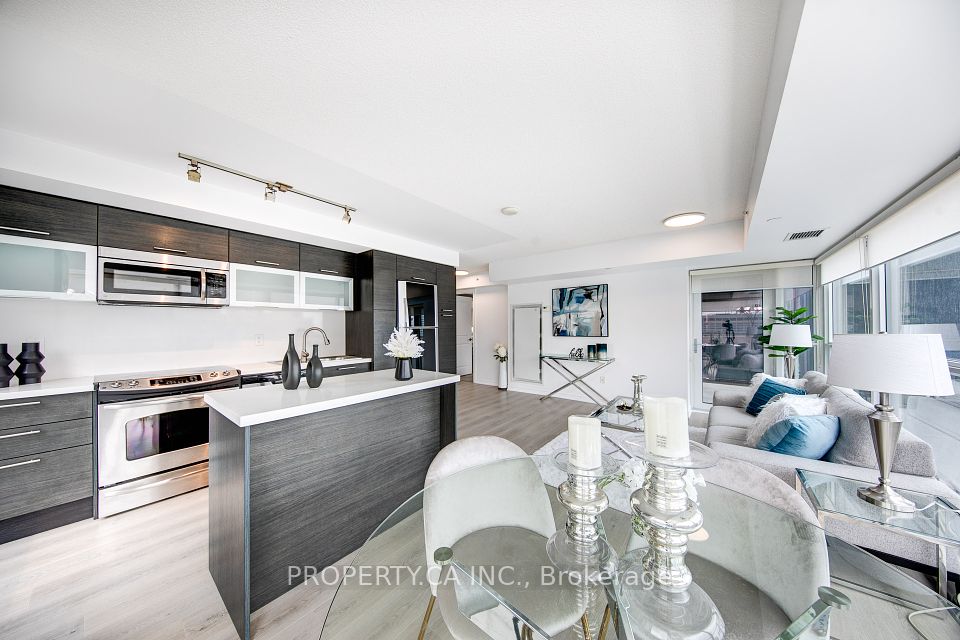 386 Yonge Street