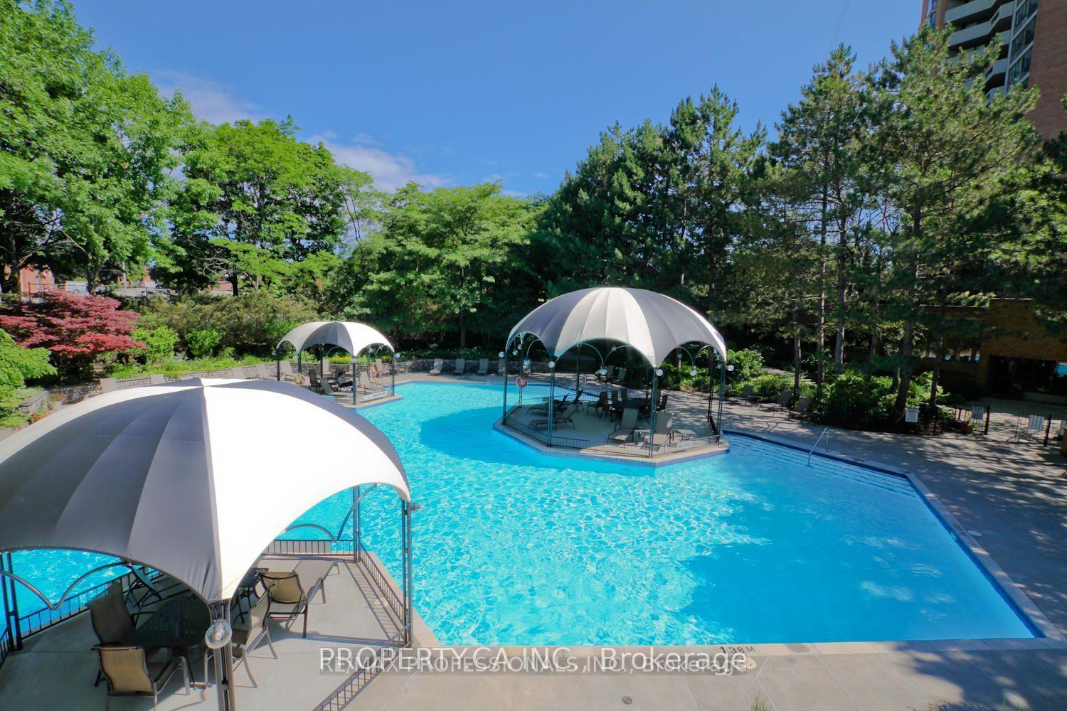 2 Bedrooms Condo at 2010 Islington,  Toronto For sale