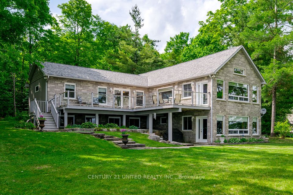 3069 Clear Lake