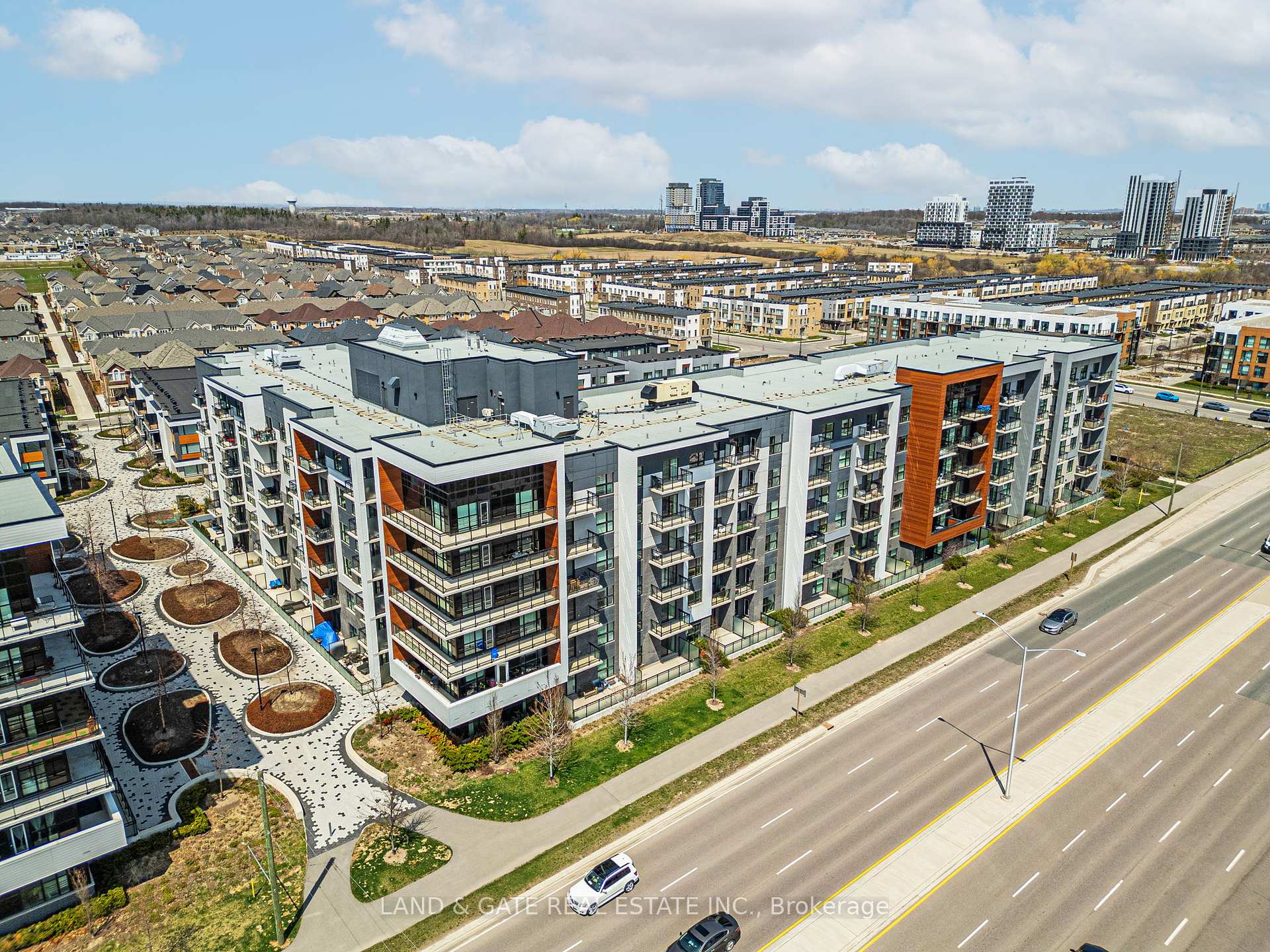 1 Bedroom Condo at 128 Grovewood, Oakville For sale