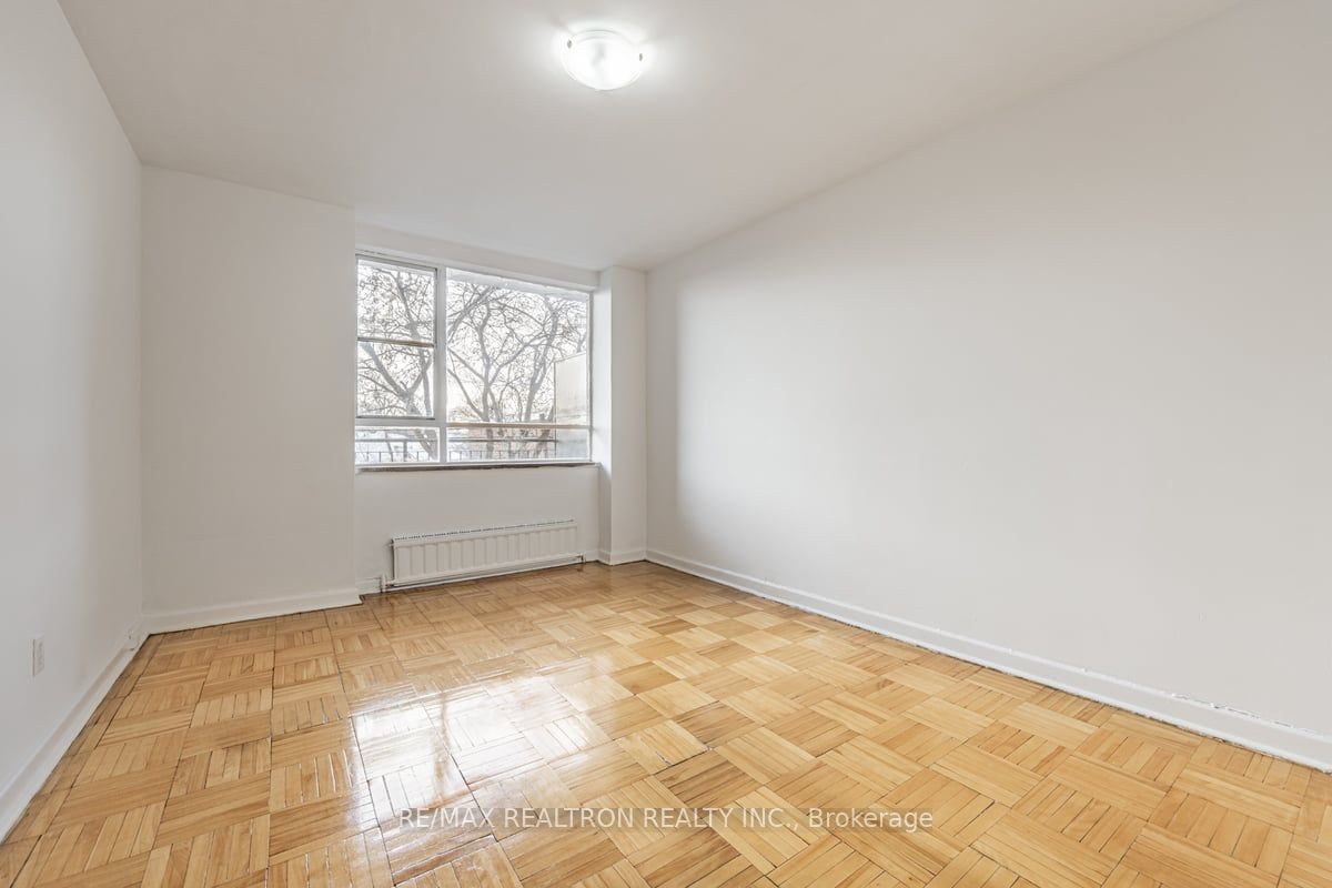 165 Cosburn Avenue, #307