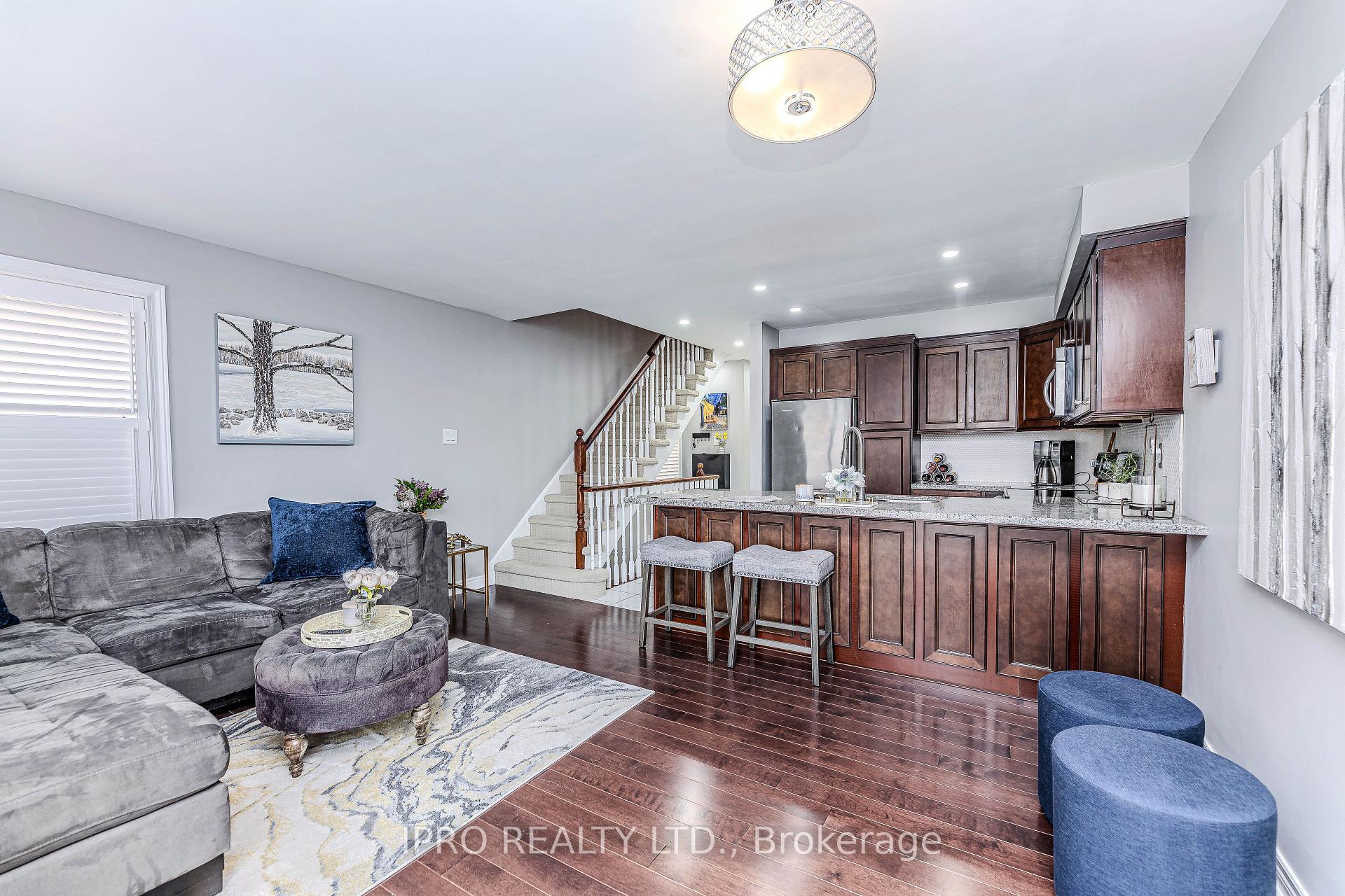 3 Bedrooms Condo at 78 Tania, Vaughan For sale