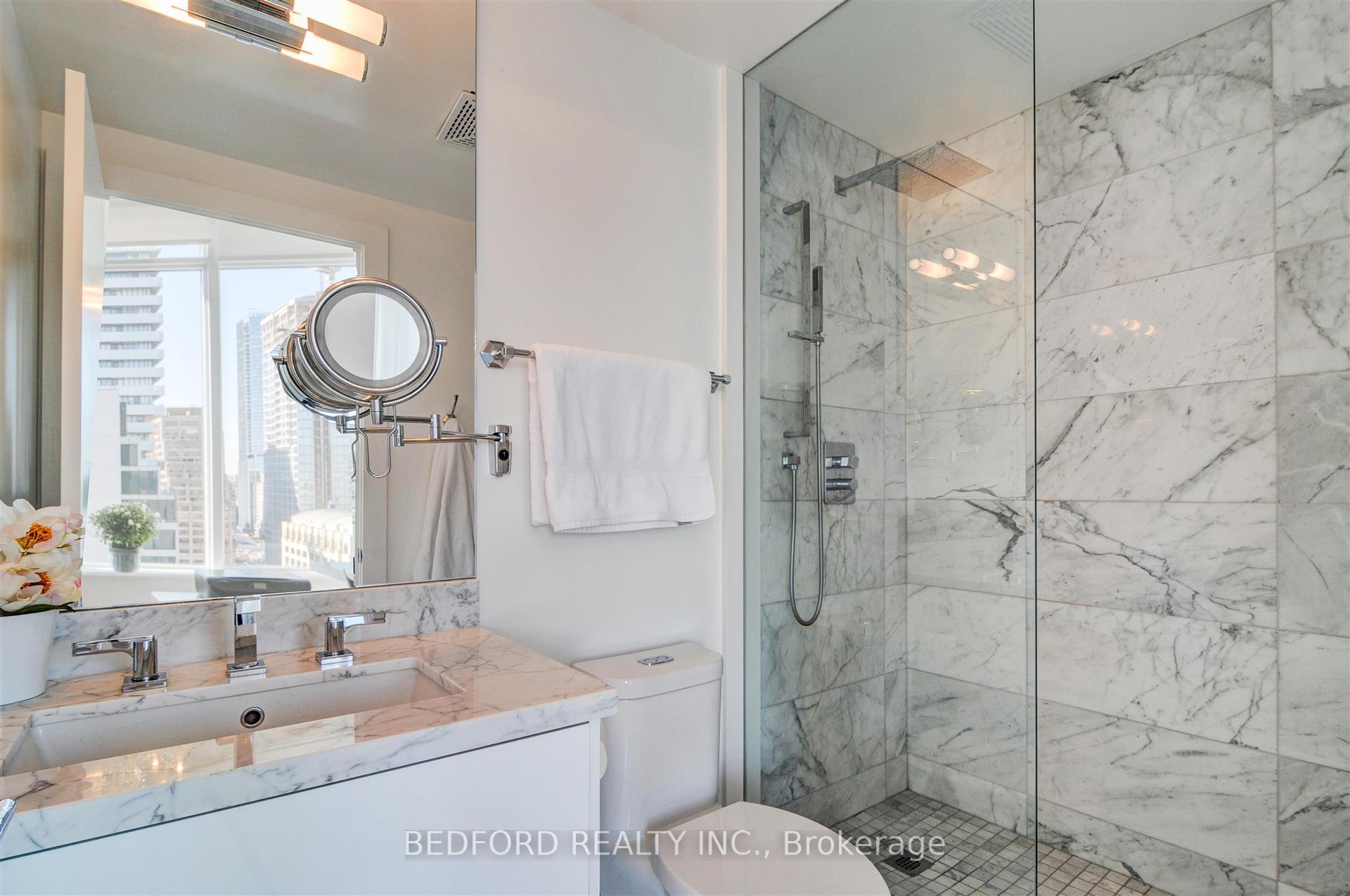 3 Bedrooms Condo at 1 Bedford,  Toronto For sale