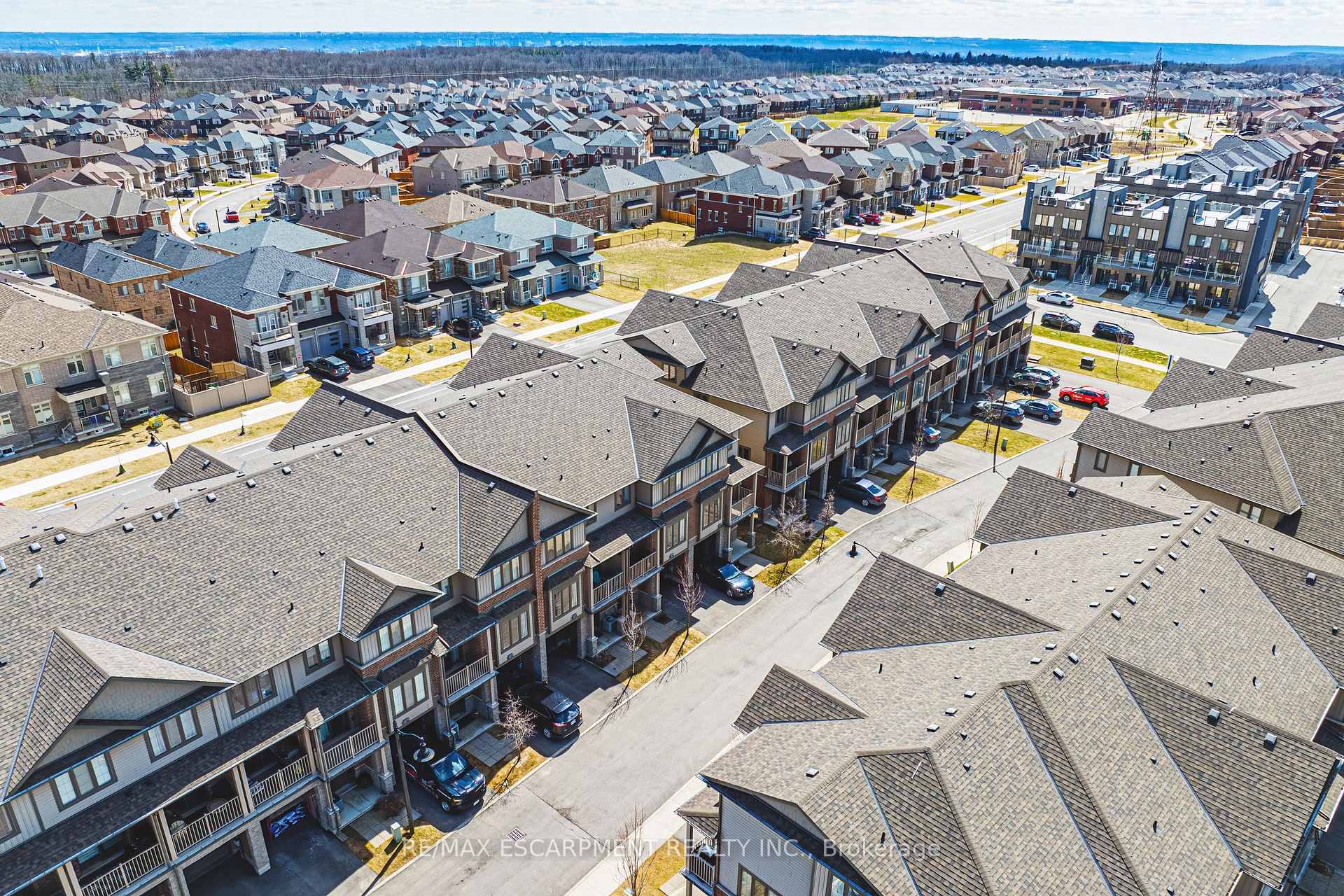 2 Bedrooms Condo at 18 Ridgeside,  Hamilton For sale