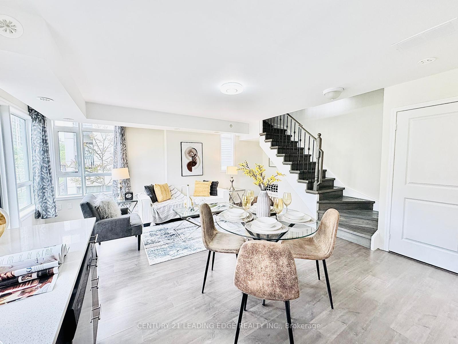2 Bedrooms Condo at 80 Orchid Place, Toronto For sale