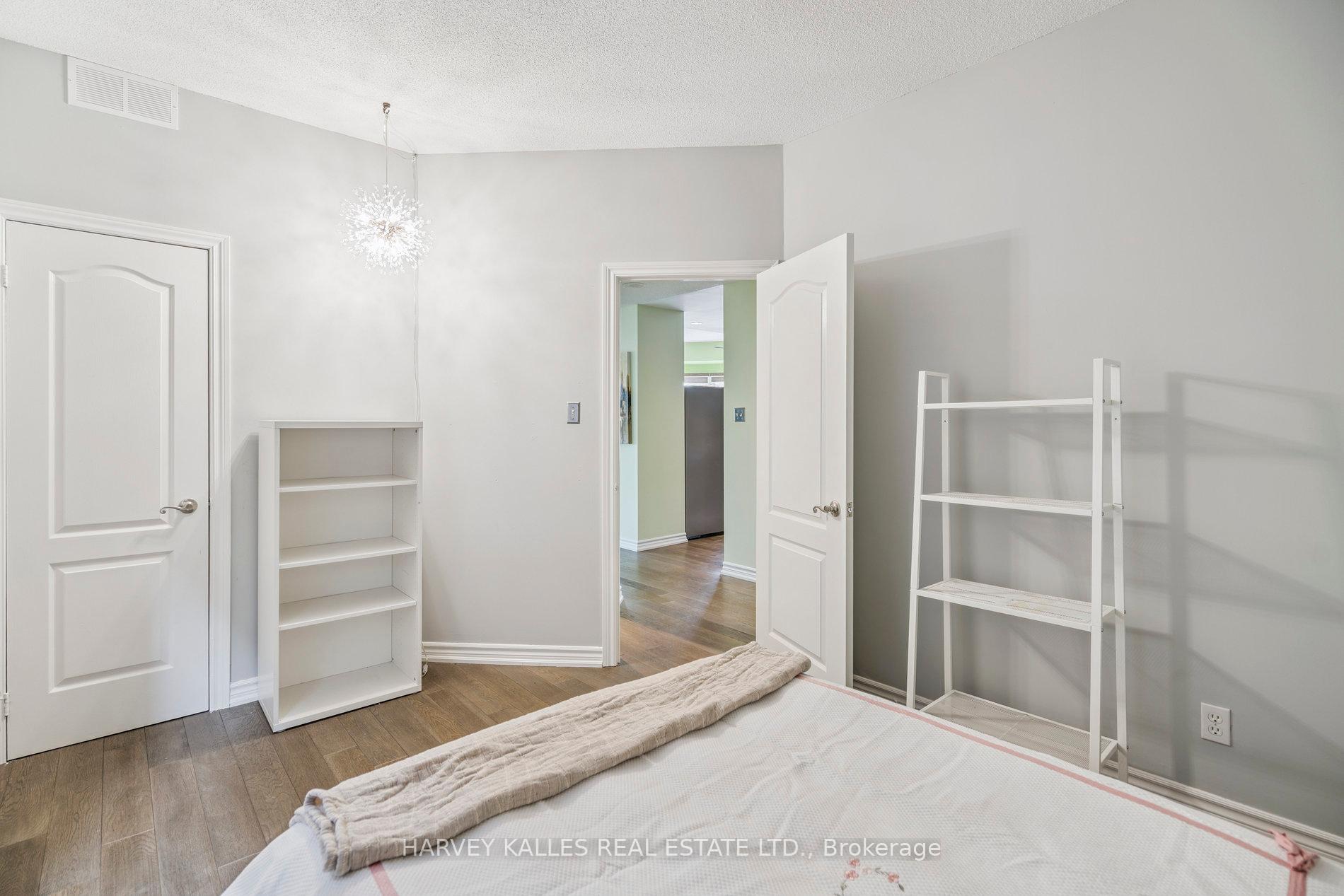 135 James Street S 414