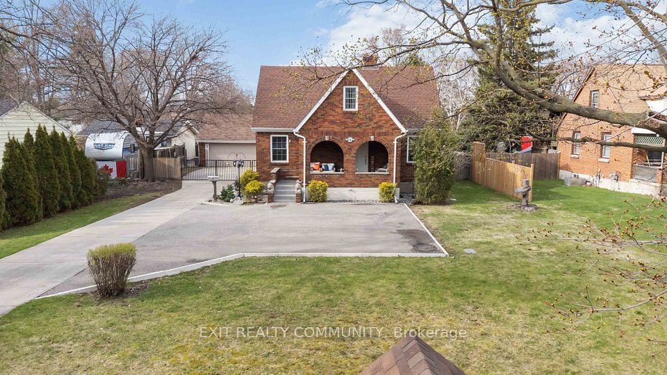 892 London Road, Sarnia, ON N7T 4Y2