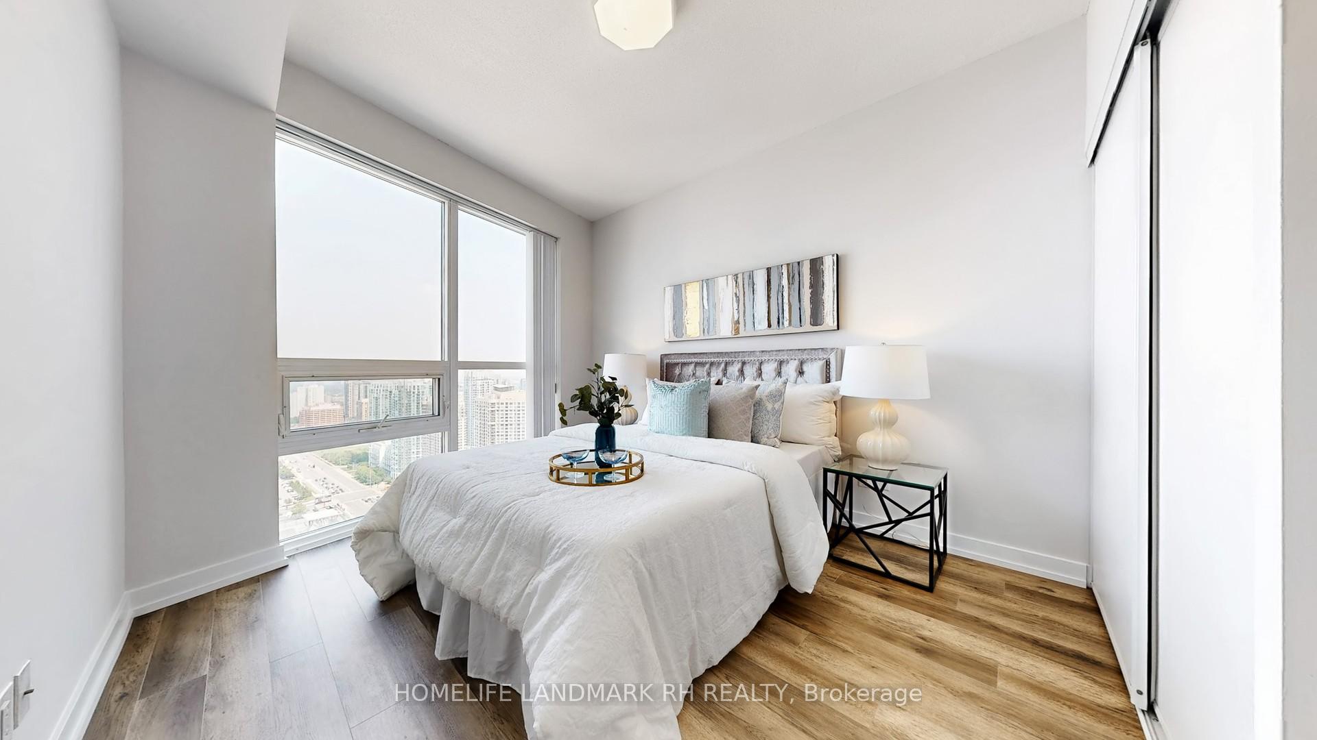 3 Bedrooms Condo at 510 Curran, Mississauga For sale