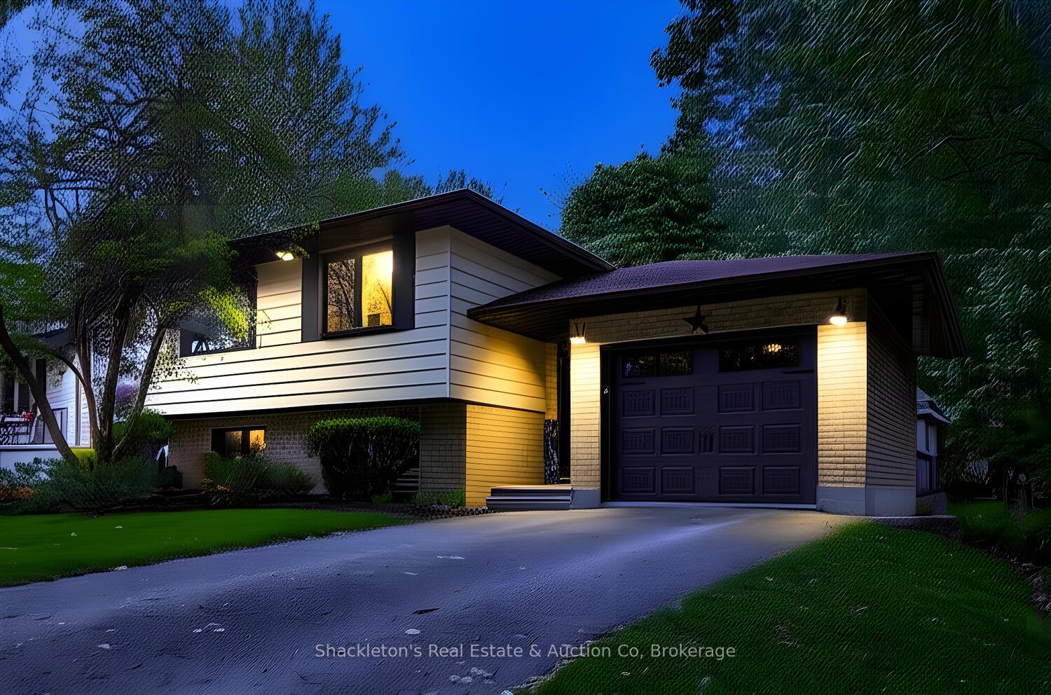 Photo of 170 St John Street, St. Marys, ON N4X 1A5