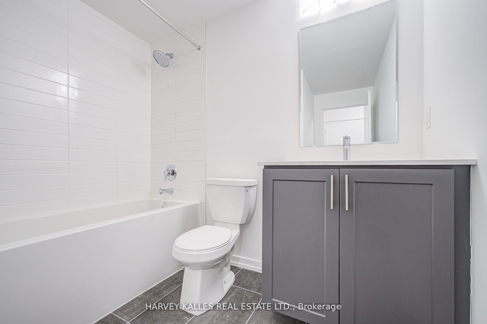 24-11 Lytham Green Circle 120