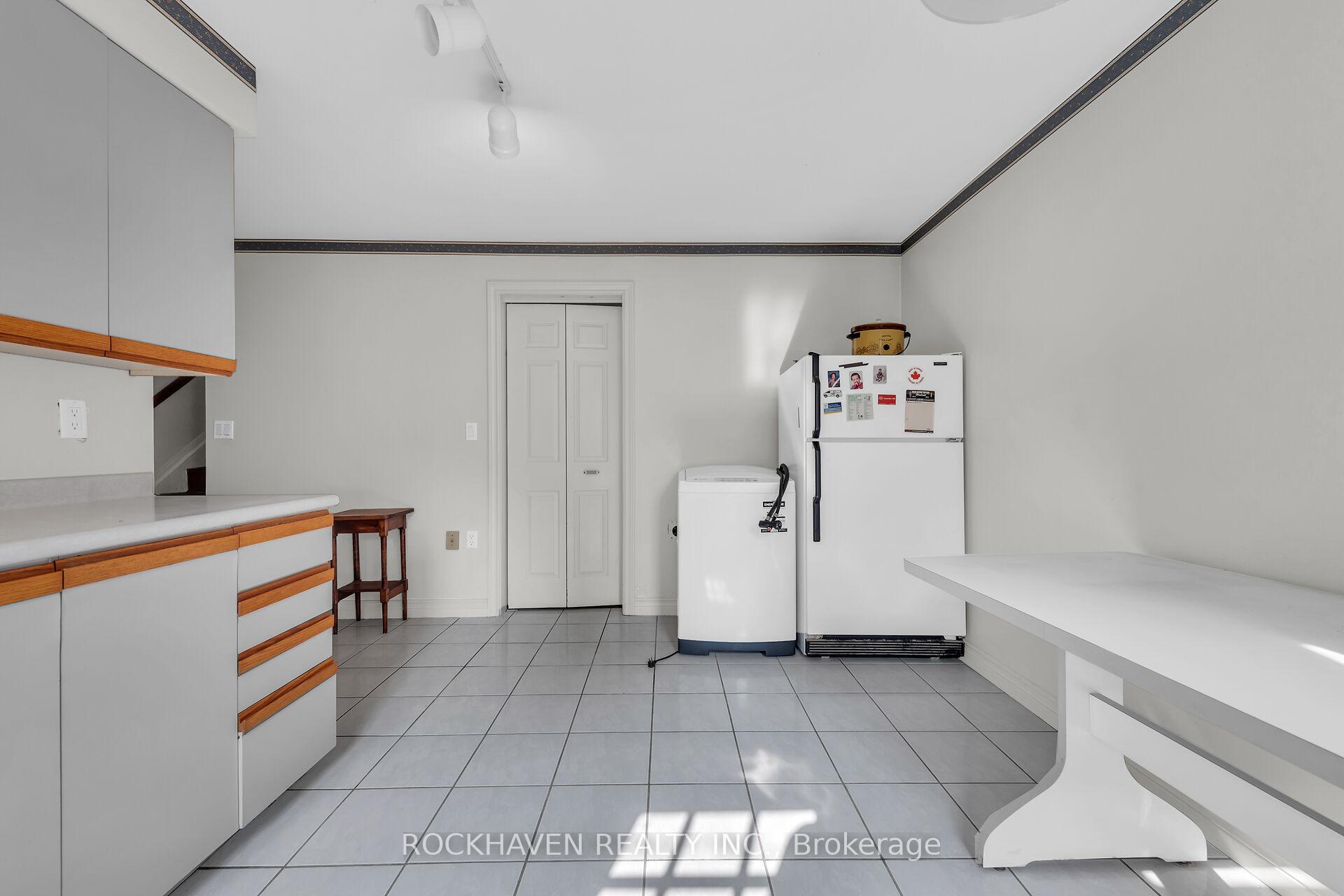 2 Bedrooms Other at 36 Macklin,  Hamilton For sale