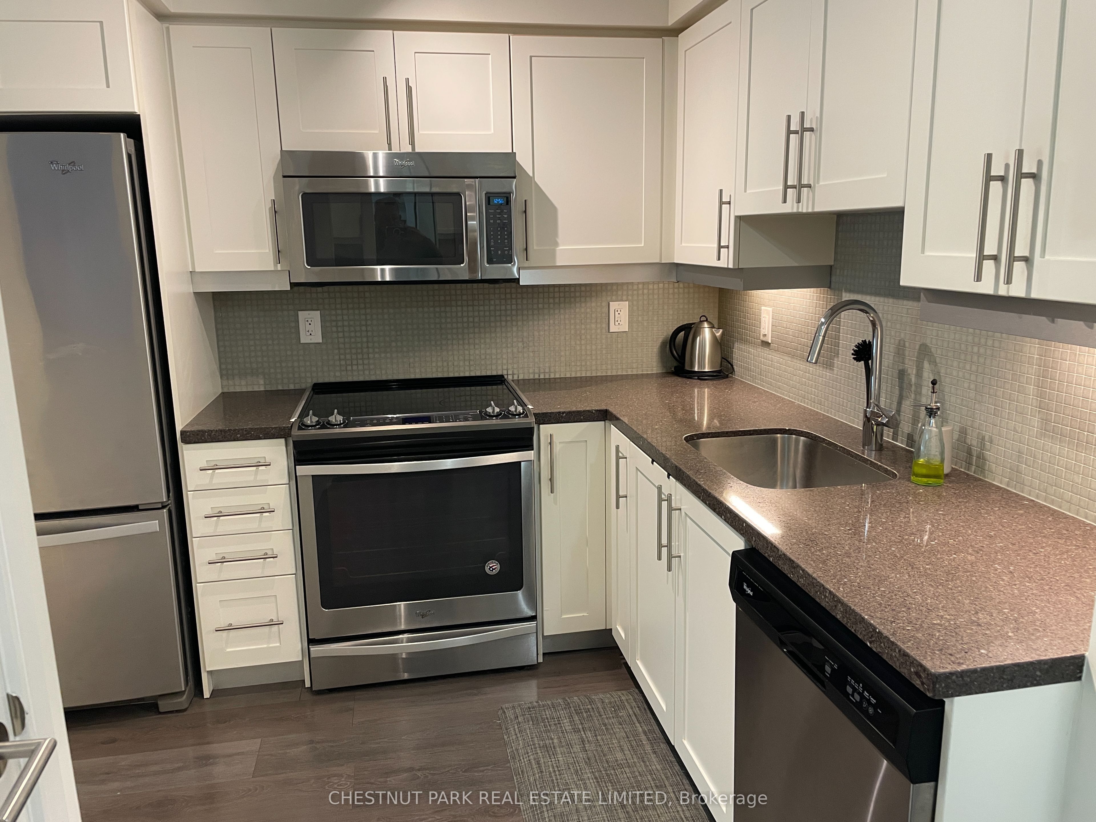 525 Adelaide Street W, #701
