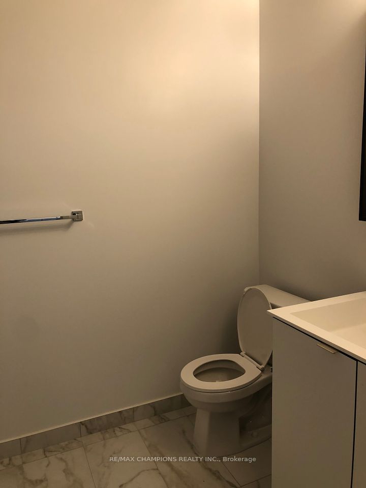 https://trreb-image.ampre.ca/kTSlP4L5cvG9FzUm6_w2JTD4cYjuu75SxWRE5EQqu7Y/rs:fit:960:960/wm:.5:so:0:50:.4/wmsh:10/wmt:PHNwYW4gZm9yZWdyb3VuZD0nd2hpdGUnIGZvbnQ9JzY4Jz5SRS9NQVggQ0hBTVBJT05TIFJFQUxUWSBJTkMuLCBCcm9rZXJhZ2U8L3NwYW4-/L3RycmViL2xpc3RpbmdzLzQwLzk2LzM4LzQ2L3AvNDZlMzhjYjYtMDQ4YS00ODFlLTlhNzEtYTI1NjZmZjMyNTY1LkpQRw.jpg