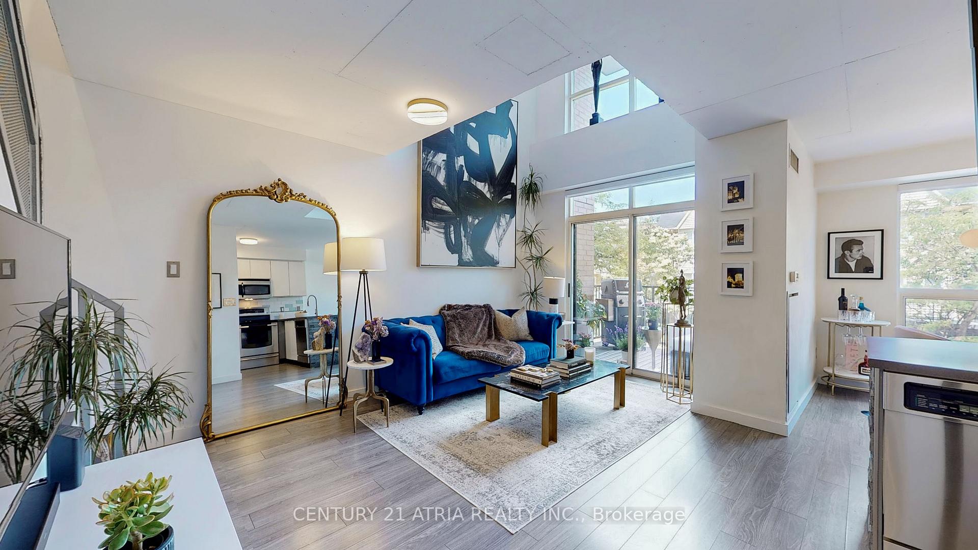 2 Bedrooms Condo at 800 King, Toronto For sale