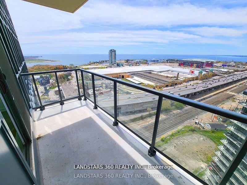 2 Bedrooms Condo at 49 East Liberty, Toronto For sale